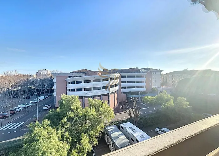 2-room, 4 Guests, Beach/port 5 Min, Wi-fi, Parking * Fréjus