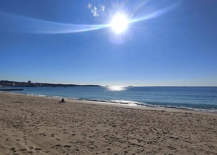 2-room, 4 Guests, Beach/port 5 Min, Wi-fi, Parking Fréjus